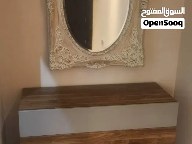للبيع خزانة أدرج  مثل الجديد مقاس 125cm ×72cm  بسعر.145دينار