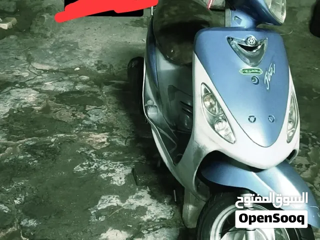 دراجه نضيفه مابيها شي ما مفتوحه