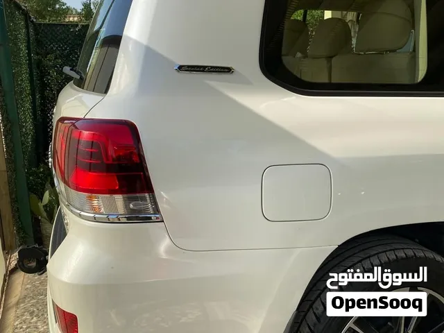 لاندكروز 2021 مكفوله ابيض ماشيه 55 الف