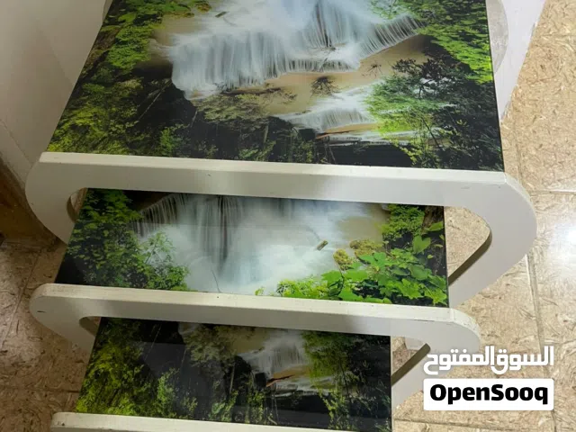 للبيع طاولات تقديم 4 قطع بسعر مناسب