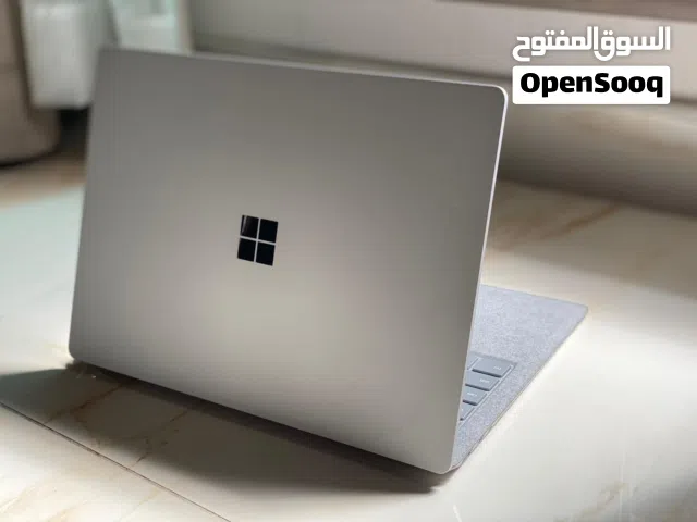 Microsoft Surface laptop Core i5 8gb 256gb 110BD