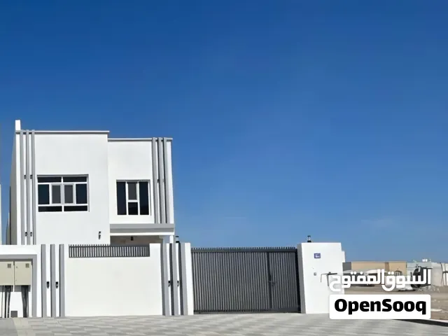 فيلا للبيع في المعبيلة الجنوبية جنب جامع الرحموت ومدرسة منار العلم(مدينة السلطان هيثم)
