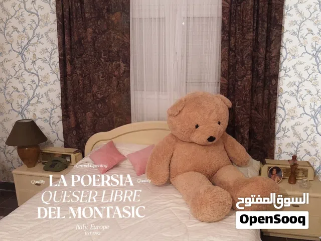 Giant teddy bear دب كبير