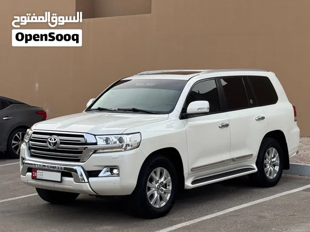 Low Mileage  2017 Land Cruiser GXR V6  Full Options  Full Service History