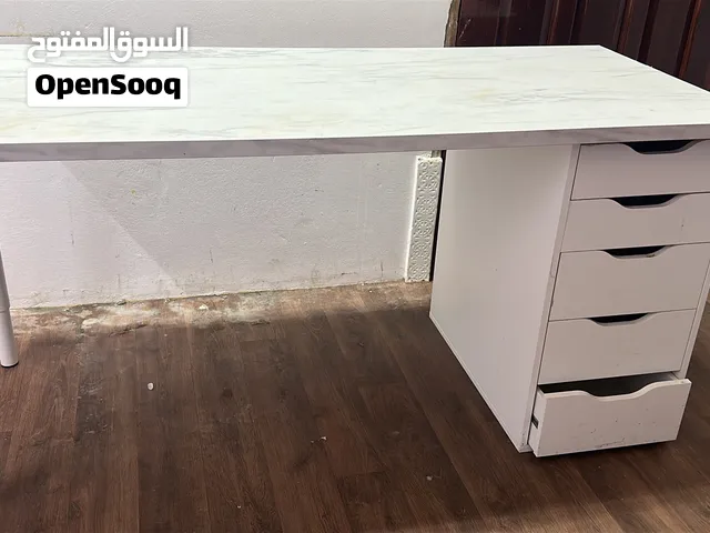 تسريحة طاوله
