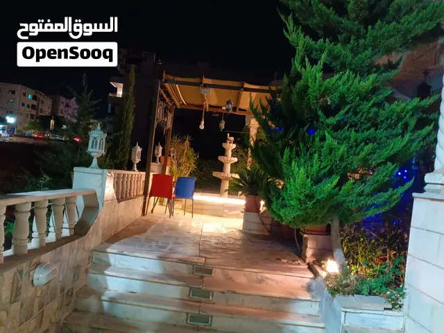منزل شبه فيلا للبيع