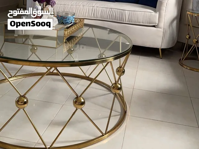 طاولة شبه جديدة