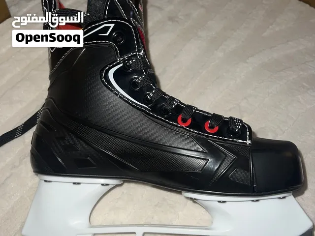 Black and Red VIK-MAX Ice Skate- Size 40 EUR (brand new).