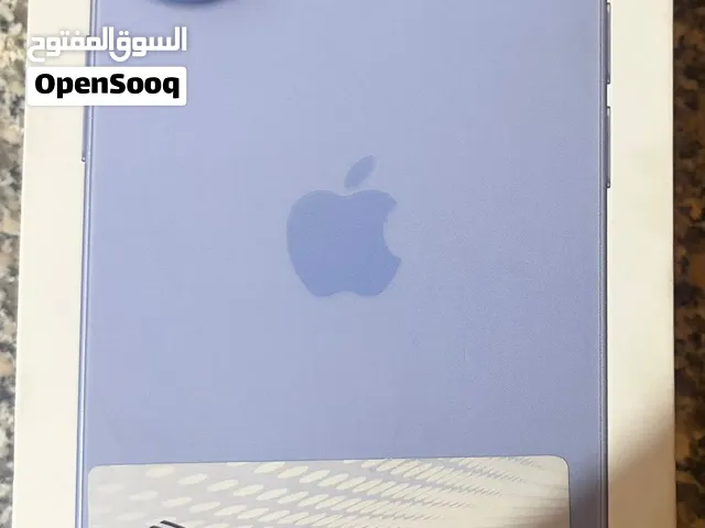 ايفون 17 سماوى اللون