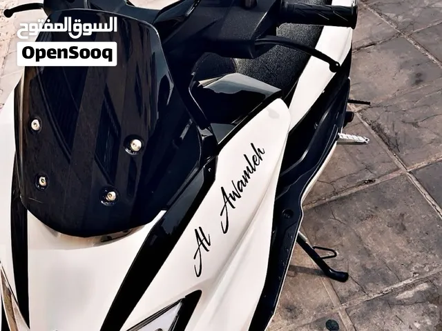 سكوتر سوزوكي بحالة الجديد لقطة مديل 2023