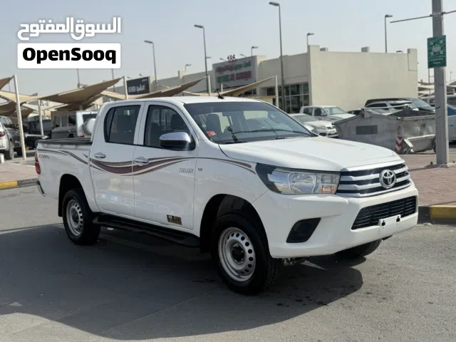 تويوتا هيلوكس موديل 2019 جير عادي 4x4