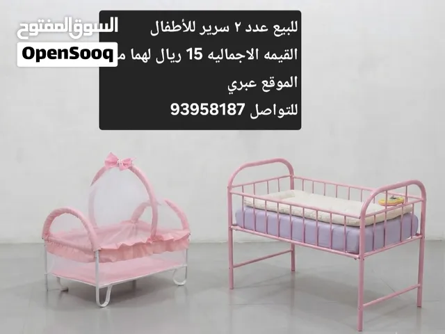 سريرين للاطفال بحاله ممتازه (استخدام 3 مرات فقط للسرير الصغير اما الكبير غير مستخدم )