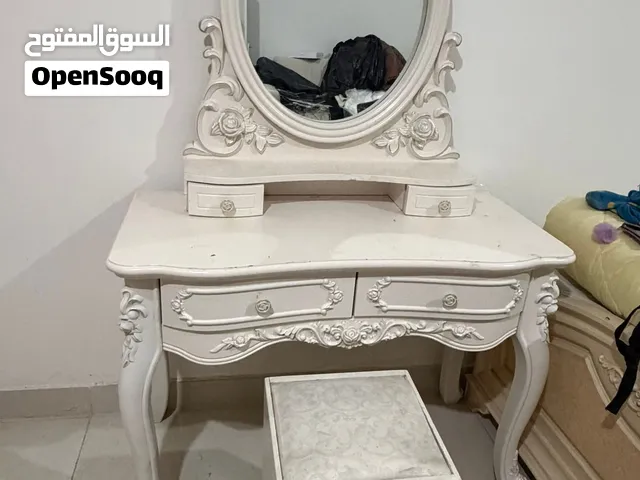 اثاث بحالة ممتازه جدا مستعمل