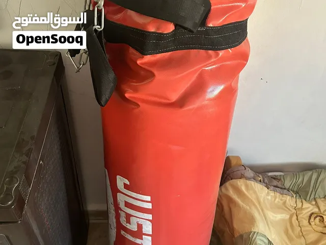 كيس ملاكمة بحالة الوكالة