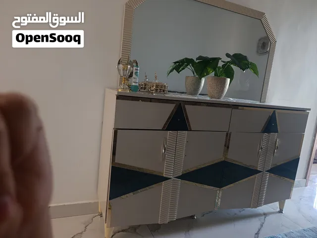 بوفيه غرفه اكل او وسط حوش