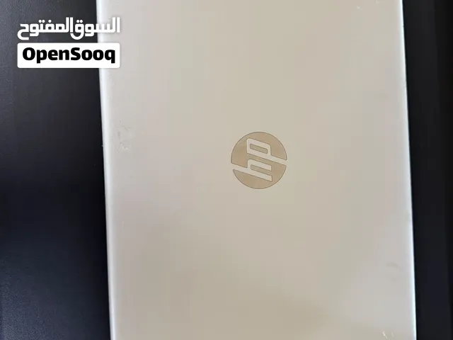 لابتوب مستعمل للبيع بحاله جيده شغال واموره زينه بس فيه بعض الخدوش وفيه كسر بسيط عند مدخل الكيبورد و