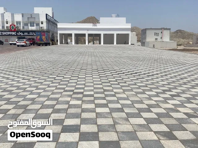 محلات تجاريه للايجار على الشارع العام (مسقط صور  )منطقة العتكيه