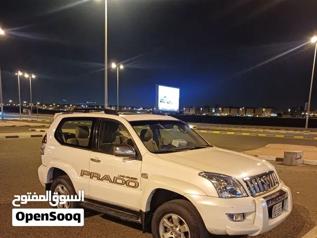 للبیع تویوتا برادو باب واحد  مدل 2004  لون ابیض اربعة سلندر