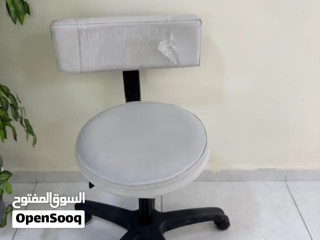 اثاث مكتبي للبيع بحال الوكالة