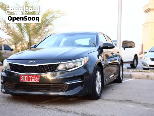 Sedan Kia in Muscat