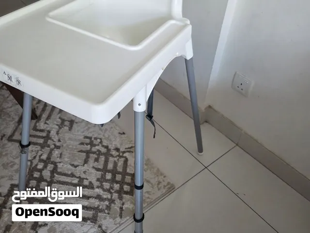 كرسي اطفال ايكيا بحاله ممتازه جدا
