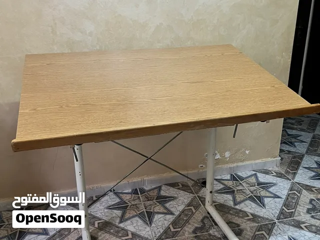 طاولة مرسم