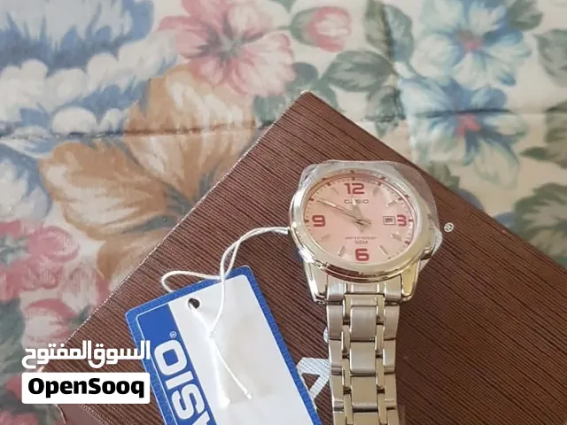 ساعات مختلف للبيع