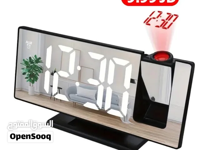 ساعة الكترونيه وشاشة Led تصميم انيق وعصري اداء عالي وتقنيه حديثه مع منبه وعرض الوقت على الحائط