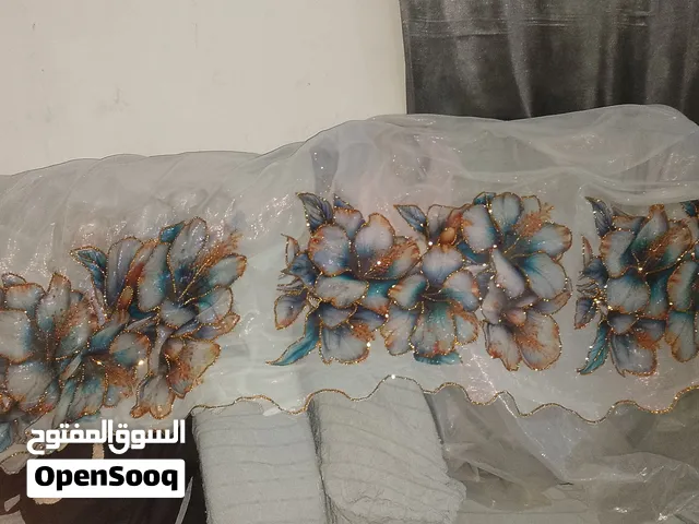 تياب مشغولة