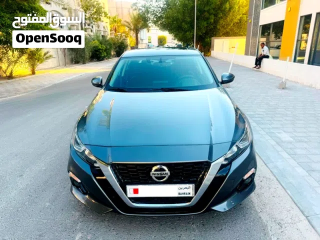 Nissan Altima SV Full Option First Owner Fully Agency Maintained Low Mileage Neat Clean Car for Sale