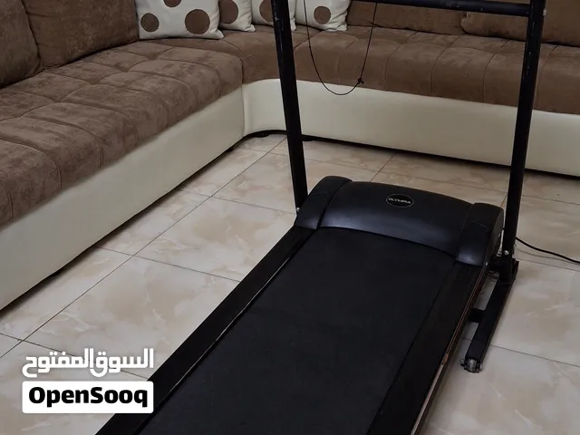 جهاز سير رياضي اولمبيا شبه جديد   يتحمل وزن 110 كيلو  1.5 حصان  امتصاص صدمات  خط كهرباء 220