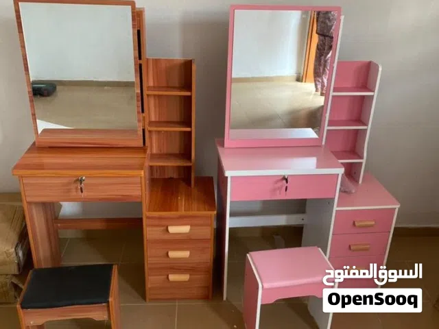 تسريحة حديثه ومميزة جميع الالوان حسب طلبكم تصاميم متعددة ورائعه وباسعاررررر مغريه