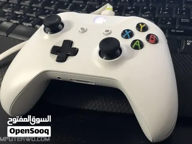 مطلوب ايدين تحكم إكسبوكس ون (Xbox One) أصلية بحالة ممتازة