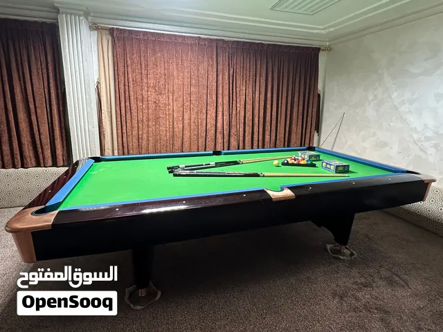 للبيع طاولة بلياردو كبيرة