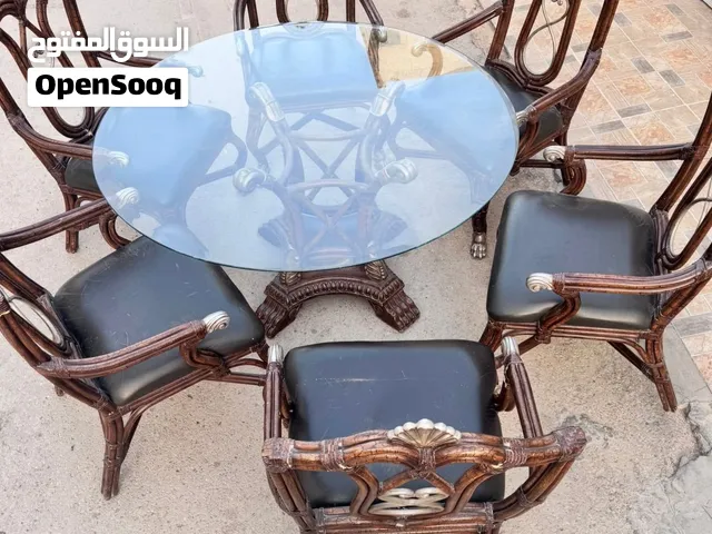 طاولة اكل وتسريحه