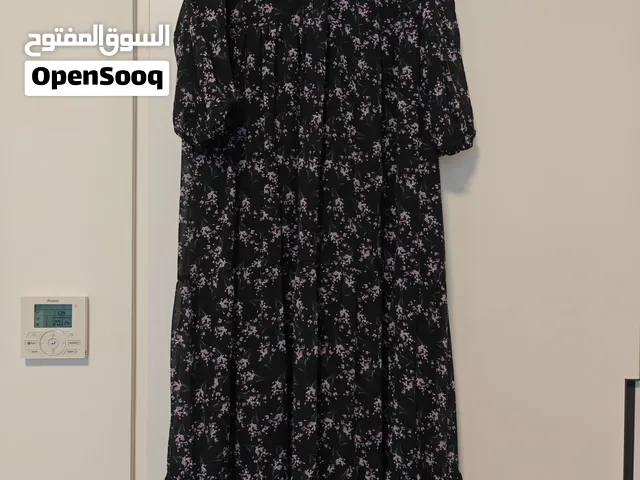 New Black floral long maxi dress, long sleeves, V-neck, Size 2XL / 3XL, Chiffon with cotton Lining
