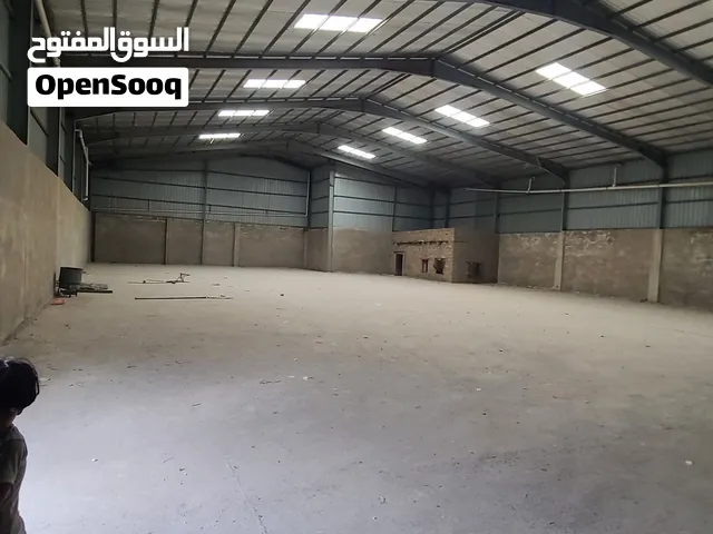 هنجر للايجار 27 لبن الطول 50 متر في 24 الهنجر واسعه والسعر عرررطه