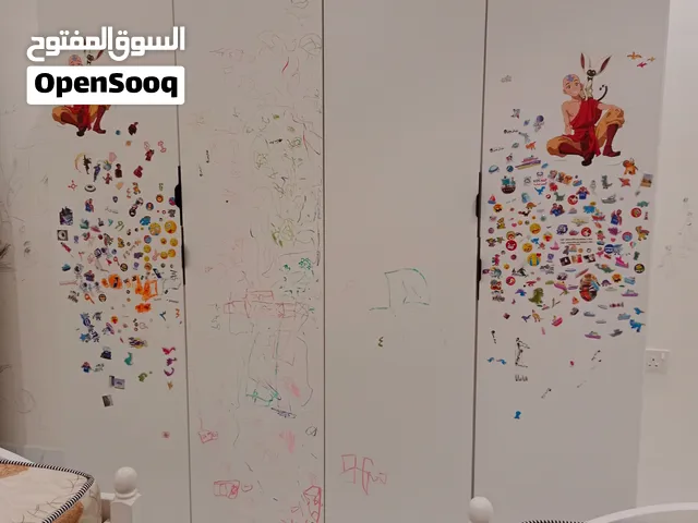 غرفة أطفال متكاملة مع مكتب للبيع جدة