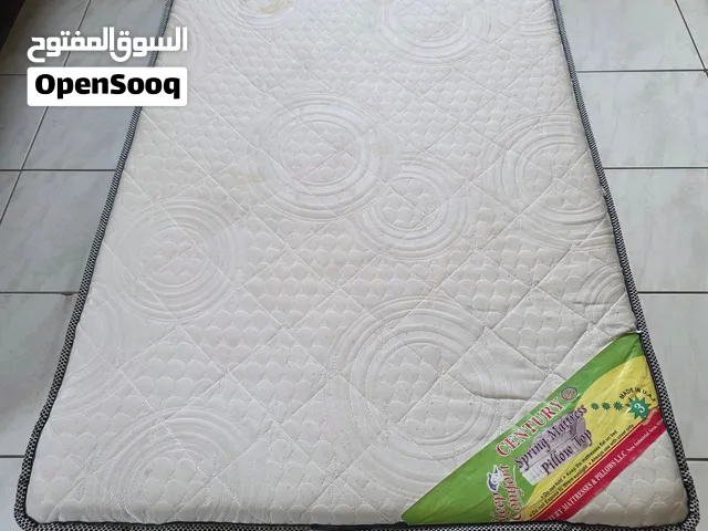 سراير خشبية شبه جديدة عدد 4 للبيع المستعجل