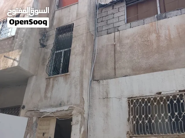 عمارة مكونة من 3 طوابق للبيع (عمارة سكنية صالحة للاستثمار)
