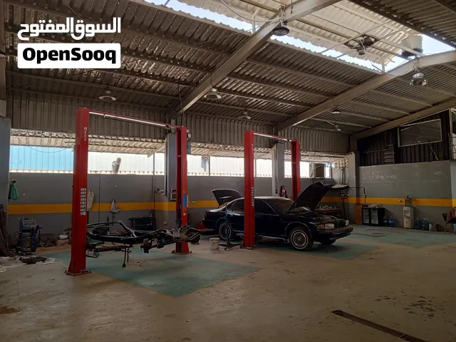 للبيع مباشرة من المالك — كراج مجهّز في صناعية العين