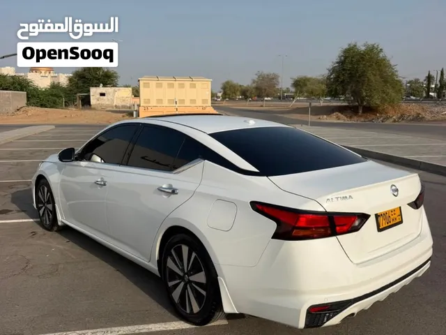 Used Nissan Altima in Al Batinah