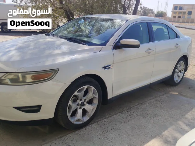 Used Ford Taurus in Al Jahra