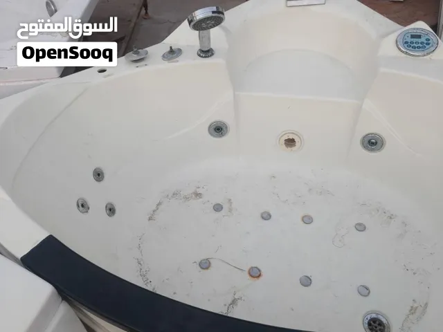 للبيع 4 جاكوزي مستعمل بحالة ممتازة شغال 100% (شرط الفحص والعمل)
