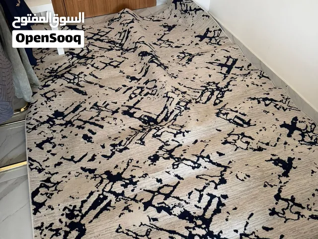 Carpet for sale in good condition size of  10 inch height and 6 inch width