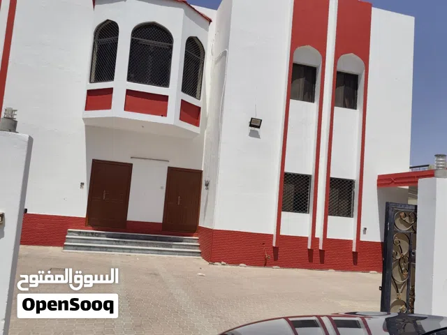 فيلا للبيع  بموقع ممتاز بشكل عاجل