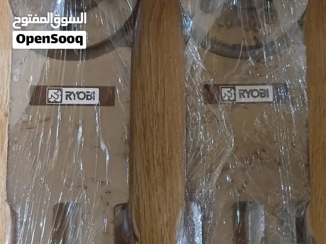 ماكنات سيكوريت وتيوبات المنيوم ودرفة باب مفصلات  ماكنات عدد 4 وتيوبات 4*8 عدد 17