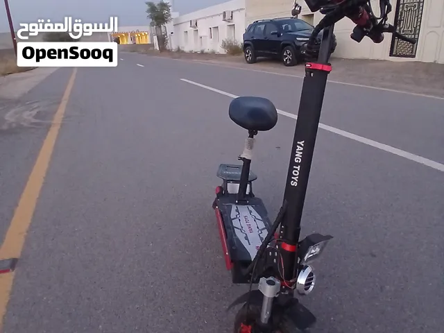 سكوتر مستعمل شهر بس  للبيع او البدل بلستيشن او اكس بوكس