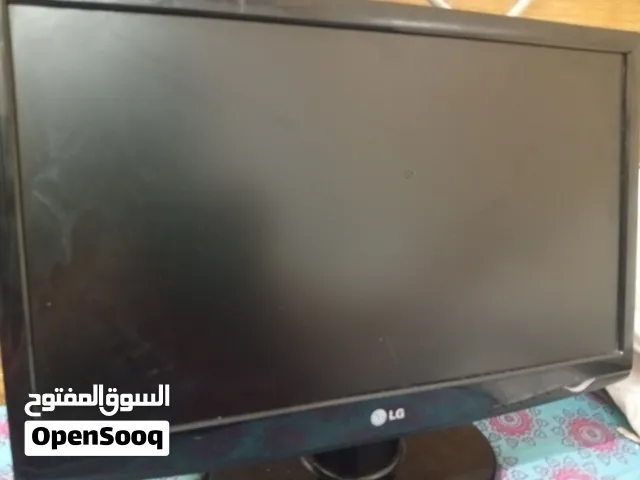 LG FLATIRON W2243S  شاشه مافيها اي مشاكل و بتشتغل بي سلاسه