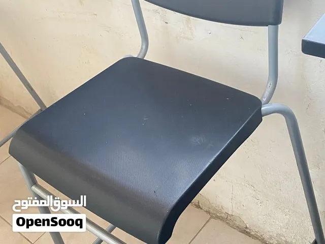 كرسيين إيكيا ارتفاع 60 سم نظاف ومتينات تصلح لطاولة مطبخ أو بار أو حديقة أو بلكونة للبيع بسعر مناسب